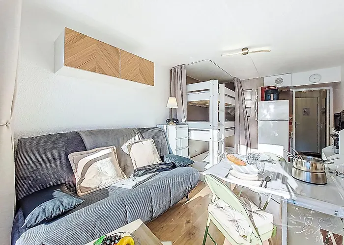 Soyouz Vanguard-107 By Interhome شقة