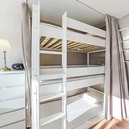 Soyouz Vanguard-107 By Interhome Apartman